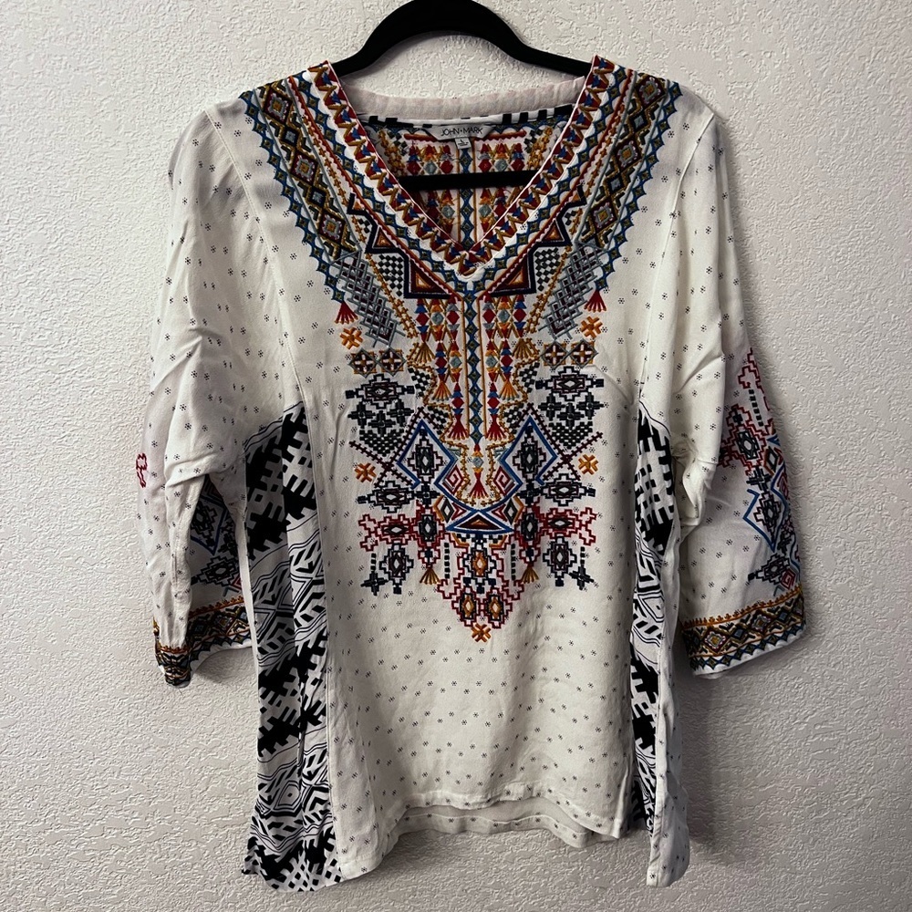 John Mark embroidered v neck blouse womens size large